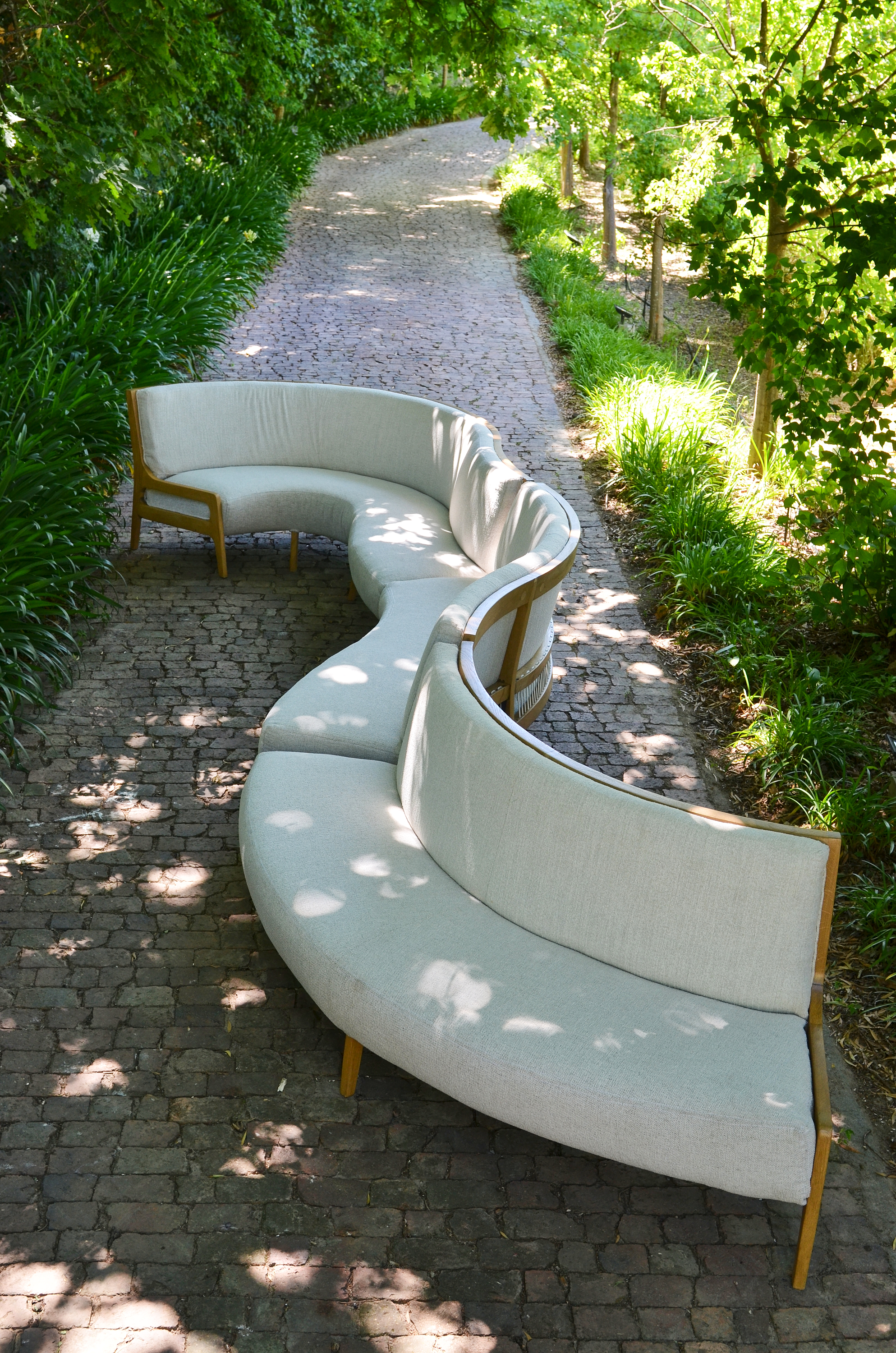 003 A Couch - Serpent Seat