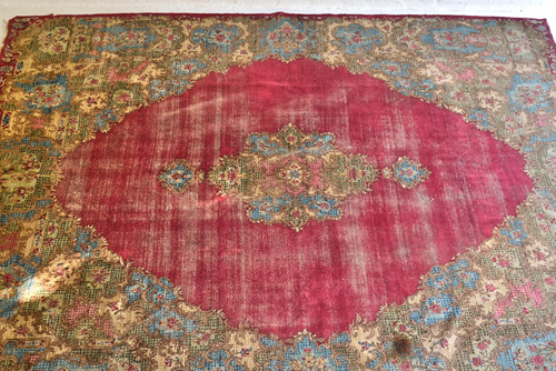 043 Carpet Red pattern 