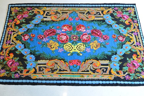 022 WHIMSICAL FLORAL CARPET